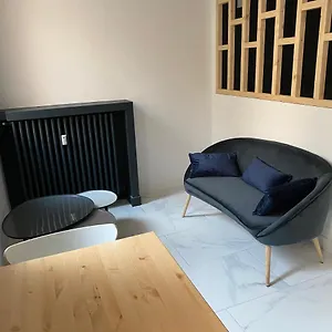https://superbe-appartement-design-lumiere.hotels-rhonealpes.com